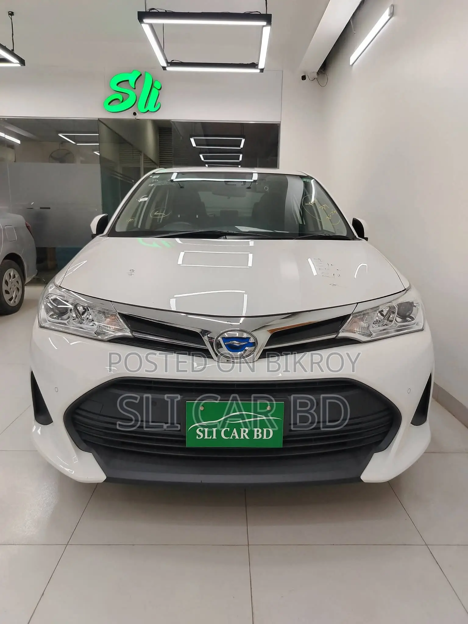 Toyota Axio HYBRID 2020