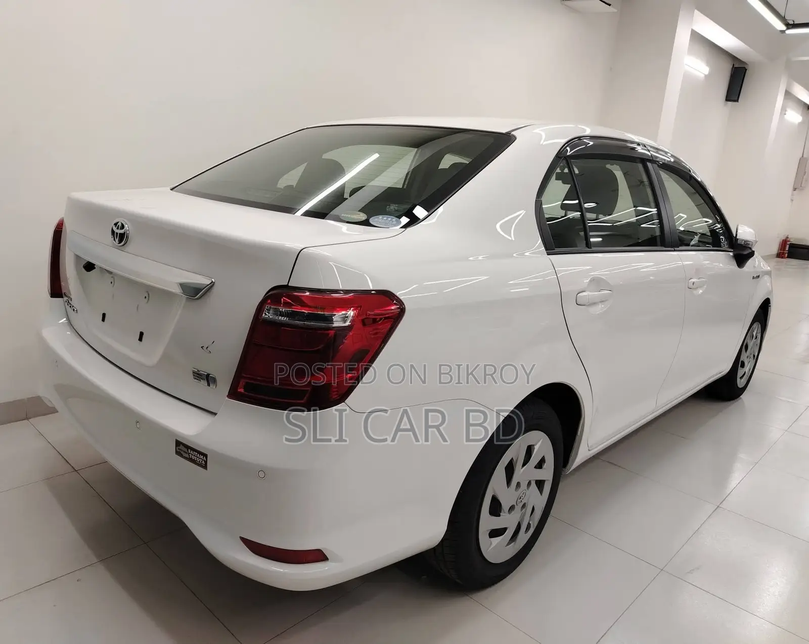 Toyota Axio HYBRID 2020