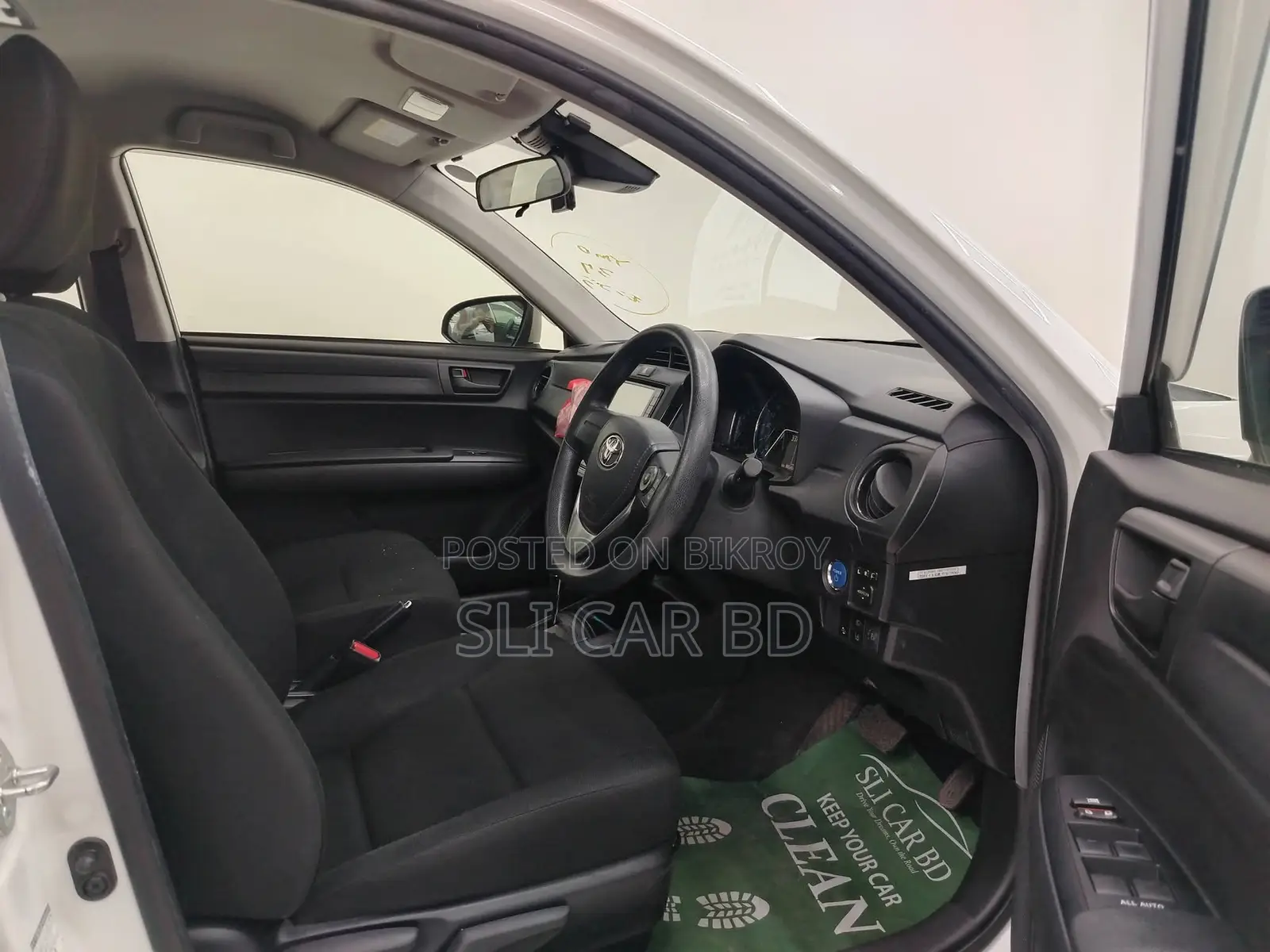 Toyota Axio HYBRID 2020
