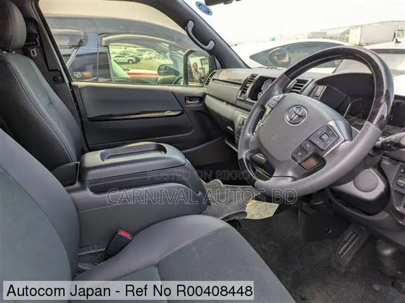 Toyota Hiace SUPER GL DARK PRIME 2021