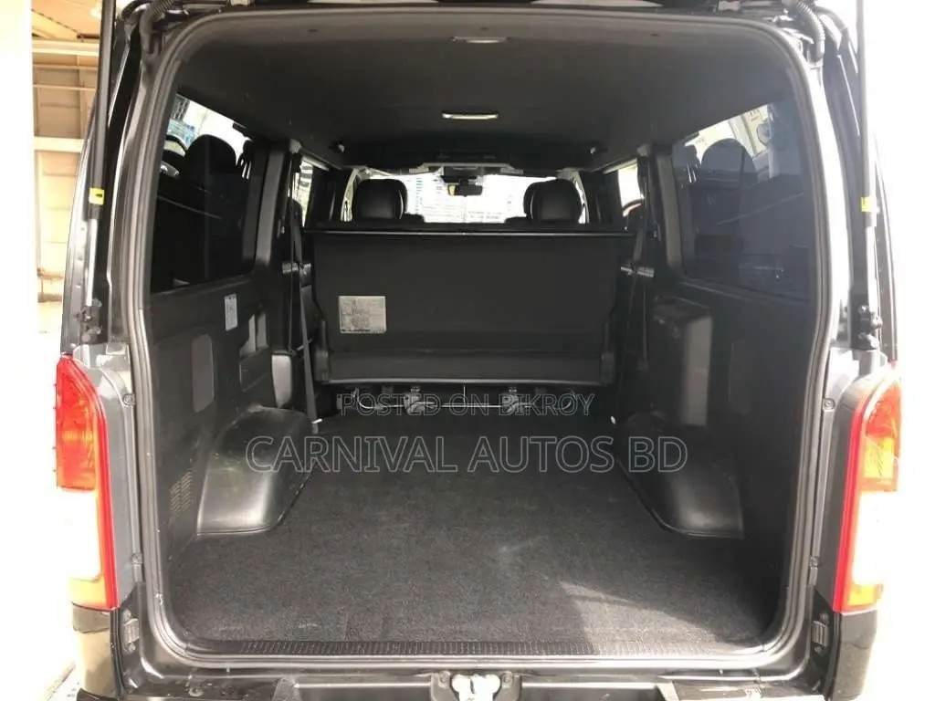 Toyota Hiace SUPER GL DARK PRIME 2021