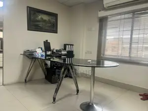 ডাইরেক্টর টেবিল ডেস্ক