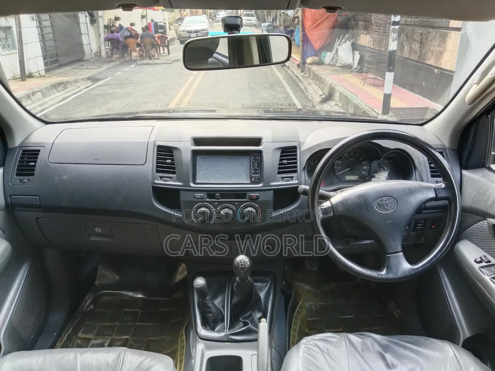 Toyota Hilux double cabin pickup 2014