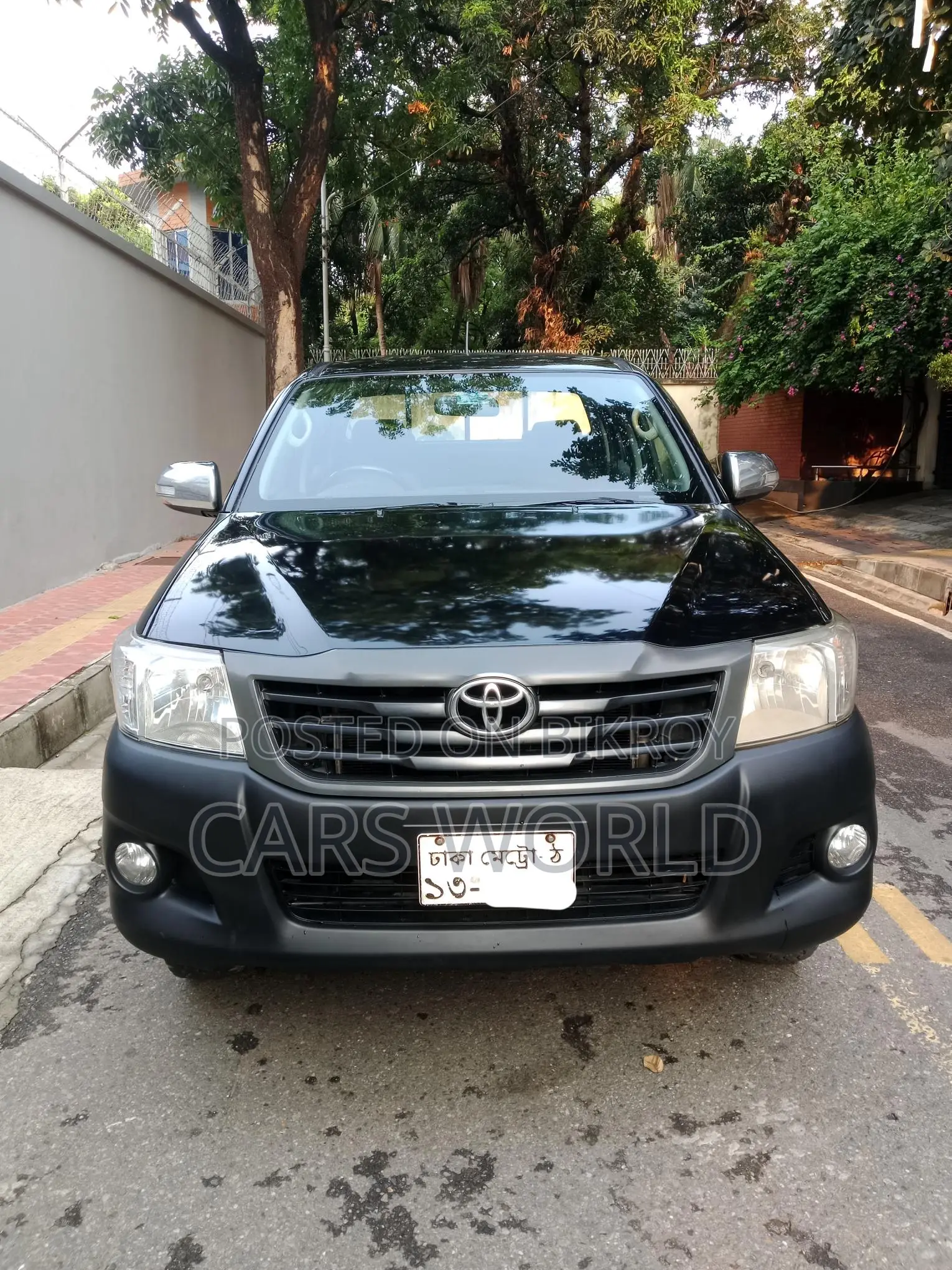 Toyota Hilux double cabin pickup 2014