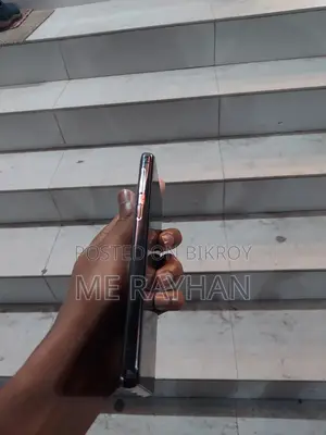 Samsung Galaxy S10 . (Used)