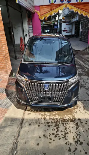 Toyota Esquire gi premium-hybrid 2020