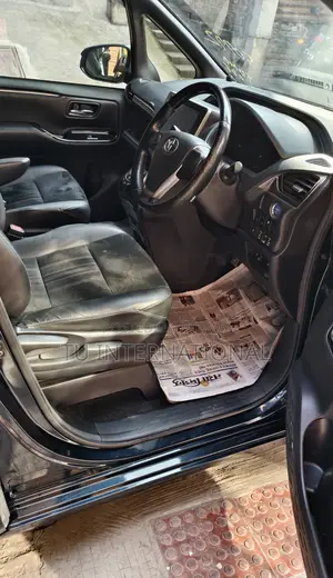 Toyota Esquire gi premium-hybrid 2020