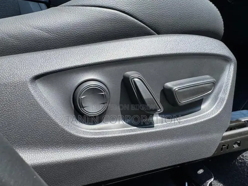 Toyota Corolla Cross Hybrid Z Moonroof 2025