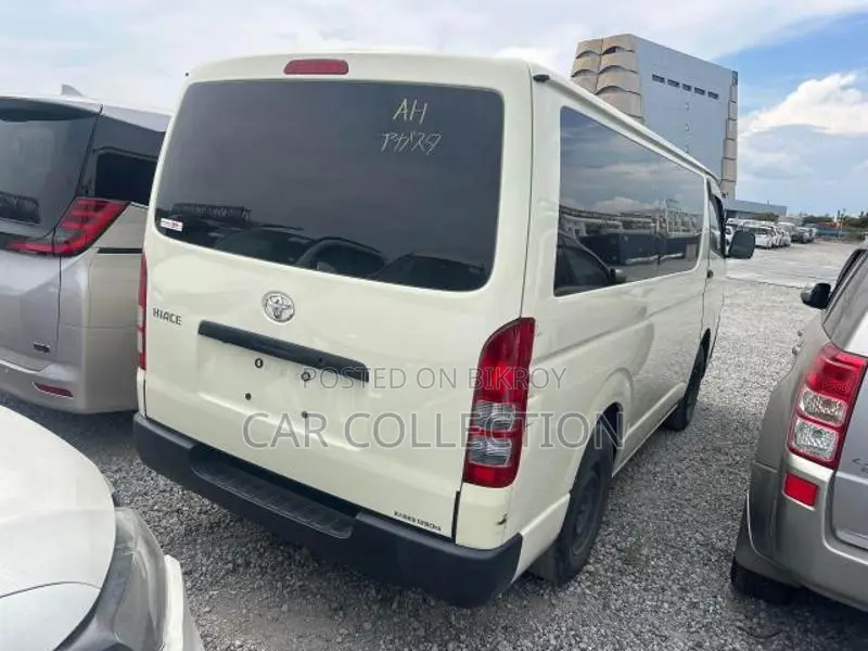 Toyota Hiace DX NEW SHAPE 2020