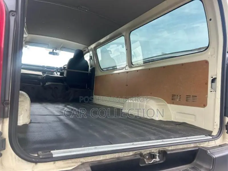 Toyota Hiace DX NEW SHAPE 2020