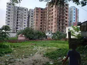 1450 Square Feet Flat / Land Share