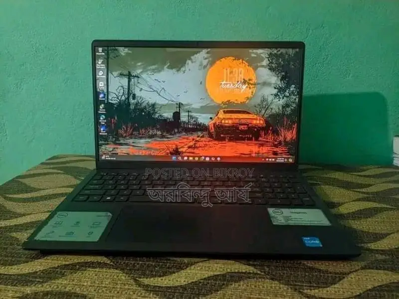DELL Inspiron 3520