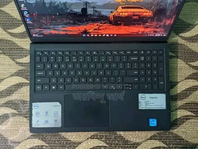 DELL Inspiron 3520