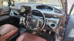 Toyota Sienta 2017