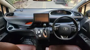 Toyota Sienta 2017