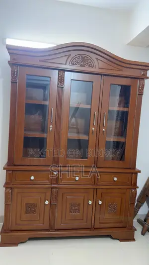 শোকেস বিক্রির জন্য