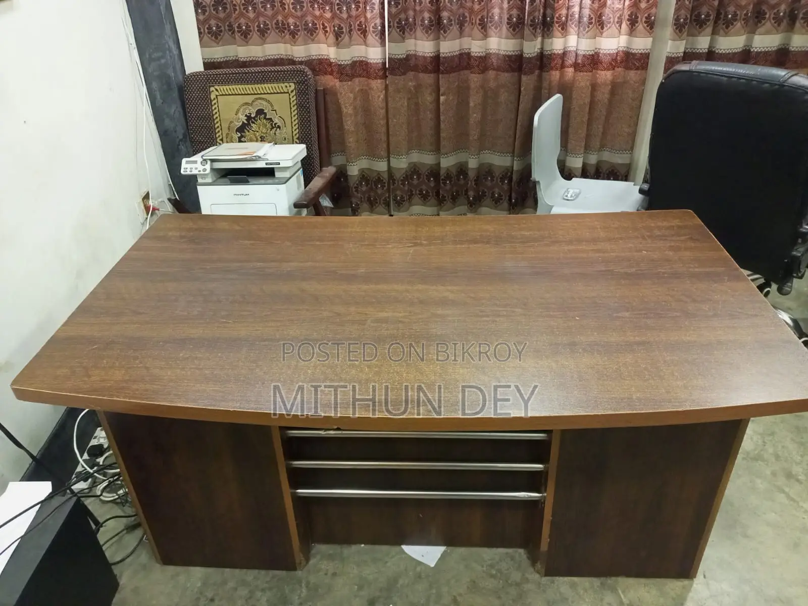 টেবিল বিক্রয়