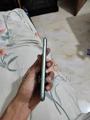 Apple iPhone 11 (Used)