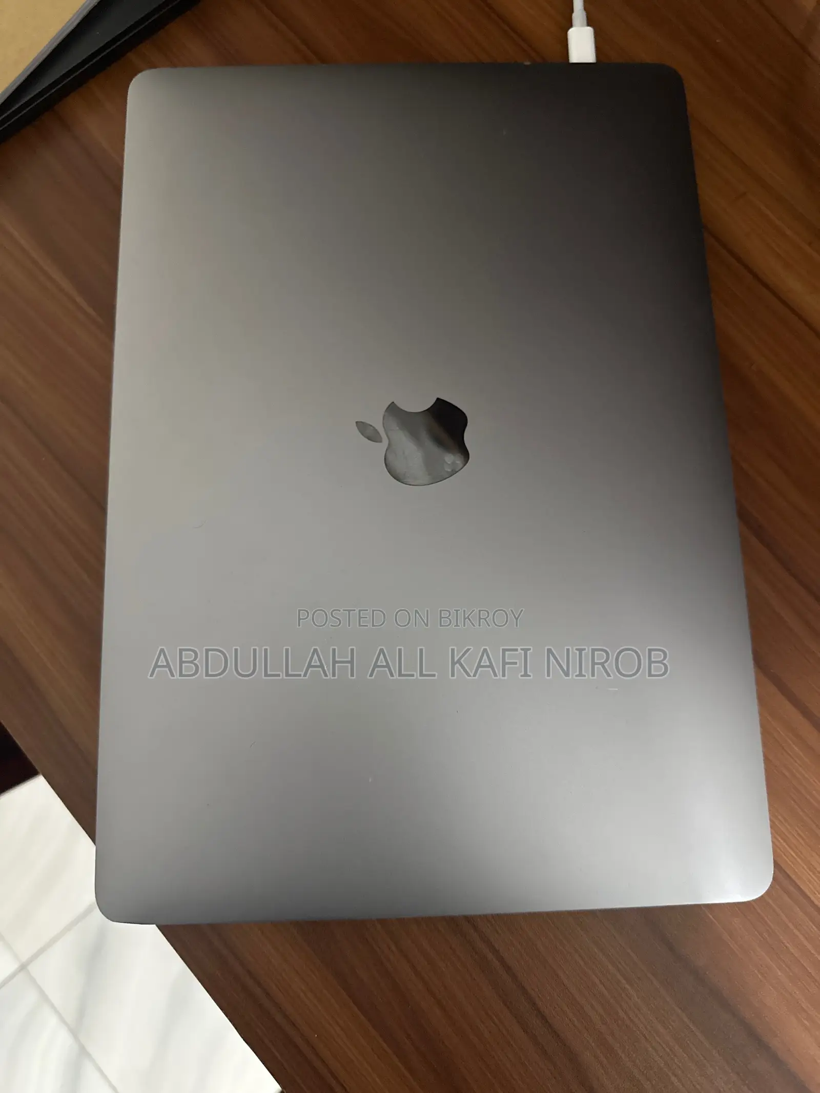 Apple Macbook Pro 2017, Core i5 8GB RAM, 256GB SSD, 13.3-inch Display