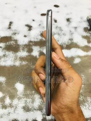 Samsung Galaxy S20 (Used)