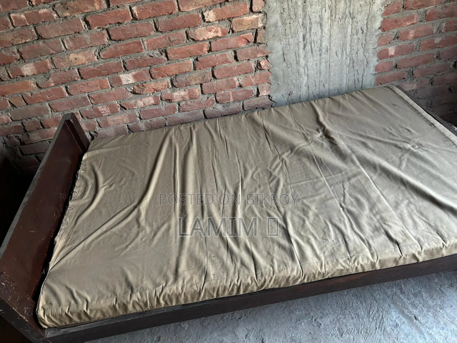 Single Teak Wood Bed