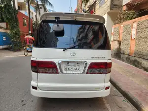 Toyota Hiace Touring 2001