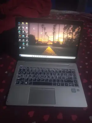 বিক্রয়ের জন্য ল্যাপটপ
