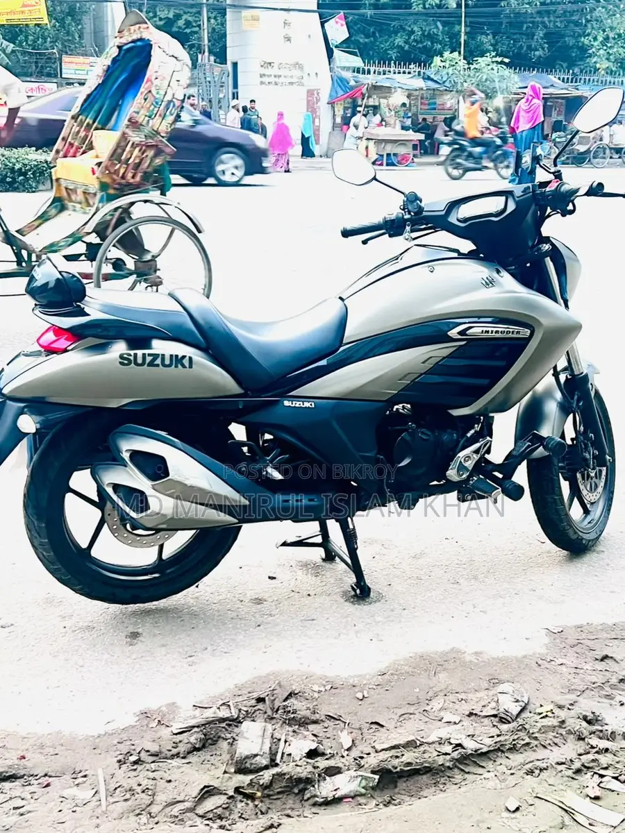 Suzuki Intruder 2022