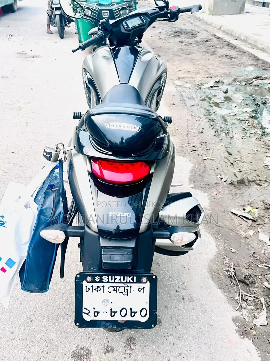 Suzuki Intruder 2022