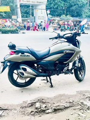 Suzuki Intruder 2022