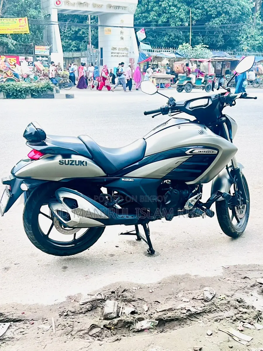 Suzuki Intruder 2022