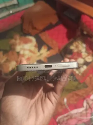 Xiaomi Poco f6 5g 8/256 (Used)