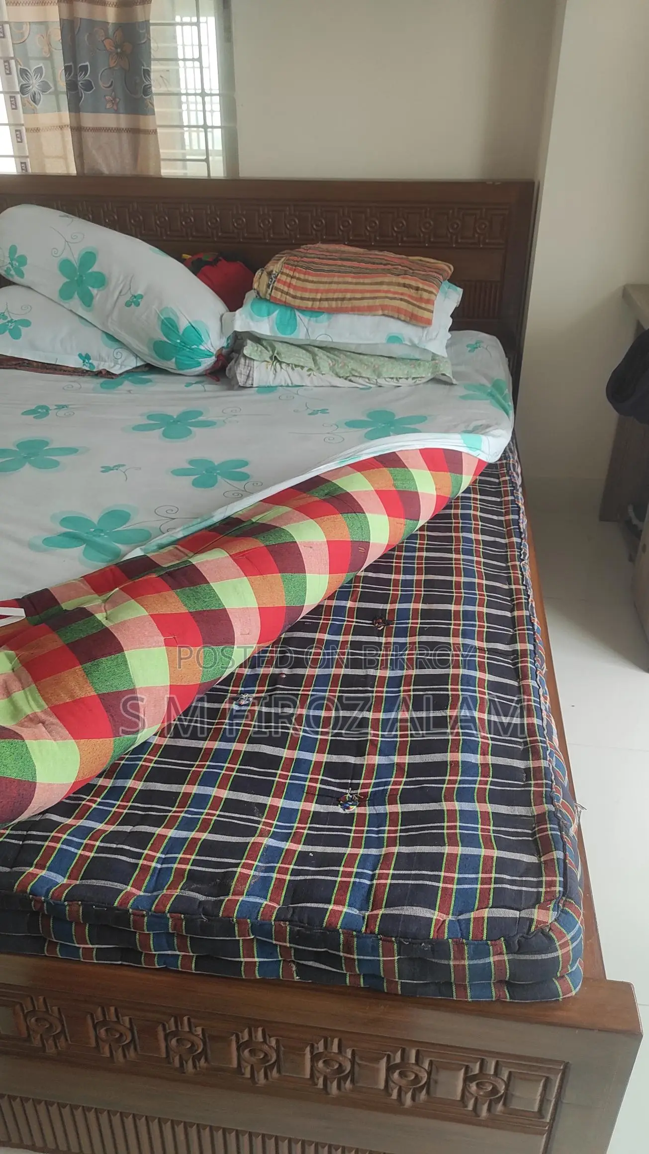5/7 feet mattress and quilt for sale