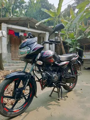 Bajaj Discover 100 . 2017