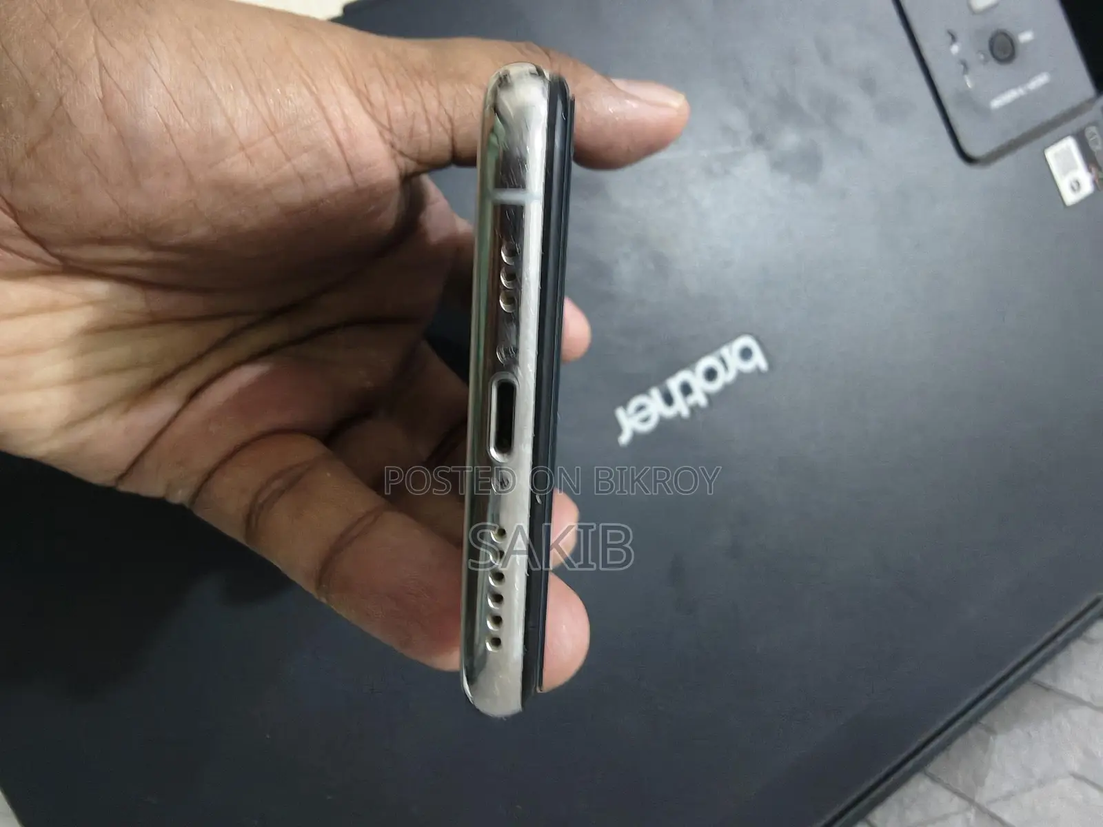 Apple iPhone XS (Used)