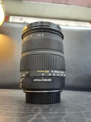 📸 Sigma Zoom Lens EF 18-200mm for Sale