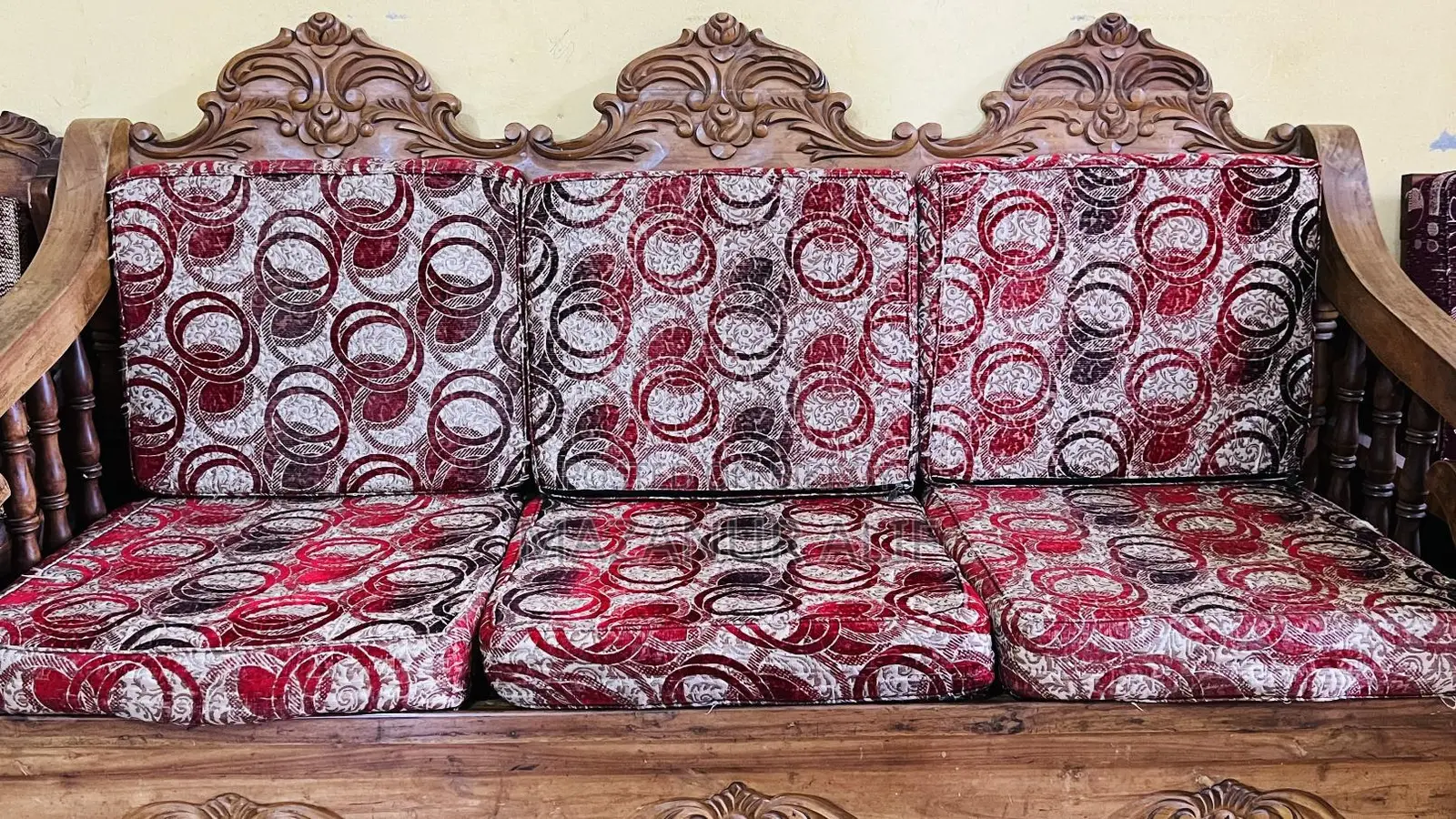 সোফা বিক্রি হবে