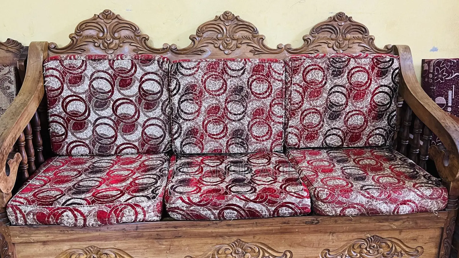 সোফা বিক্রি হবে