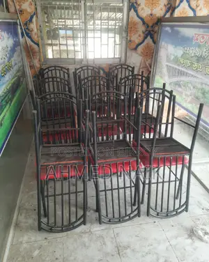 মজবুত মেটাল ফ্রেমের চেয়ার বিক্রয় হবে