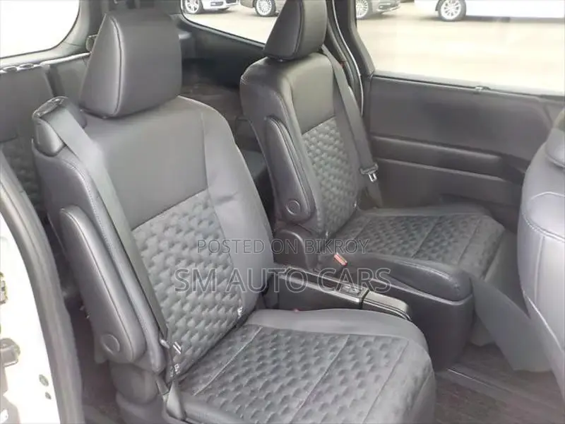 Toyota Voxy Hybrid SZ Pearl New 2022