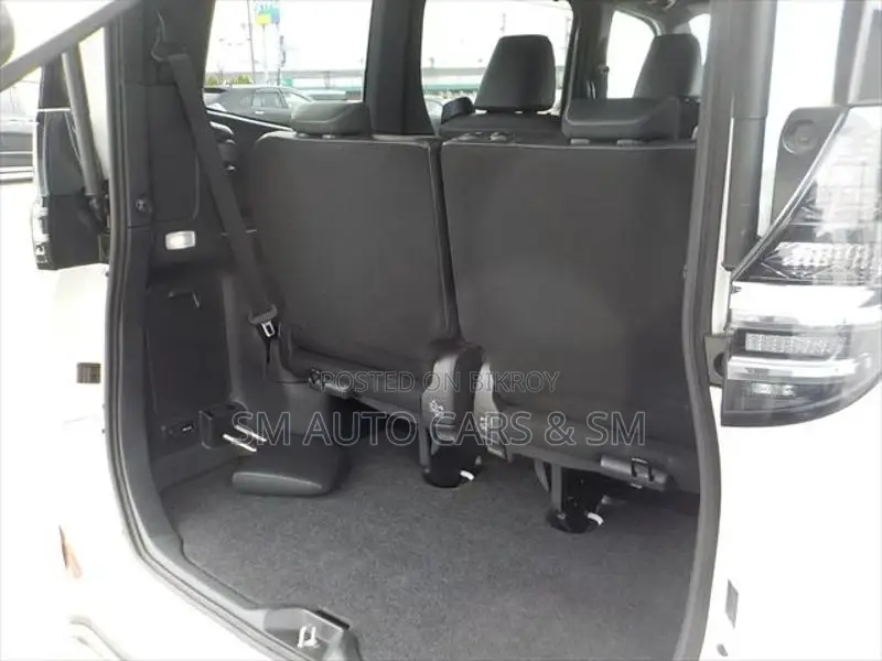 Toyota Voxy Hybrid SZ Pearl New 2022