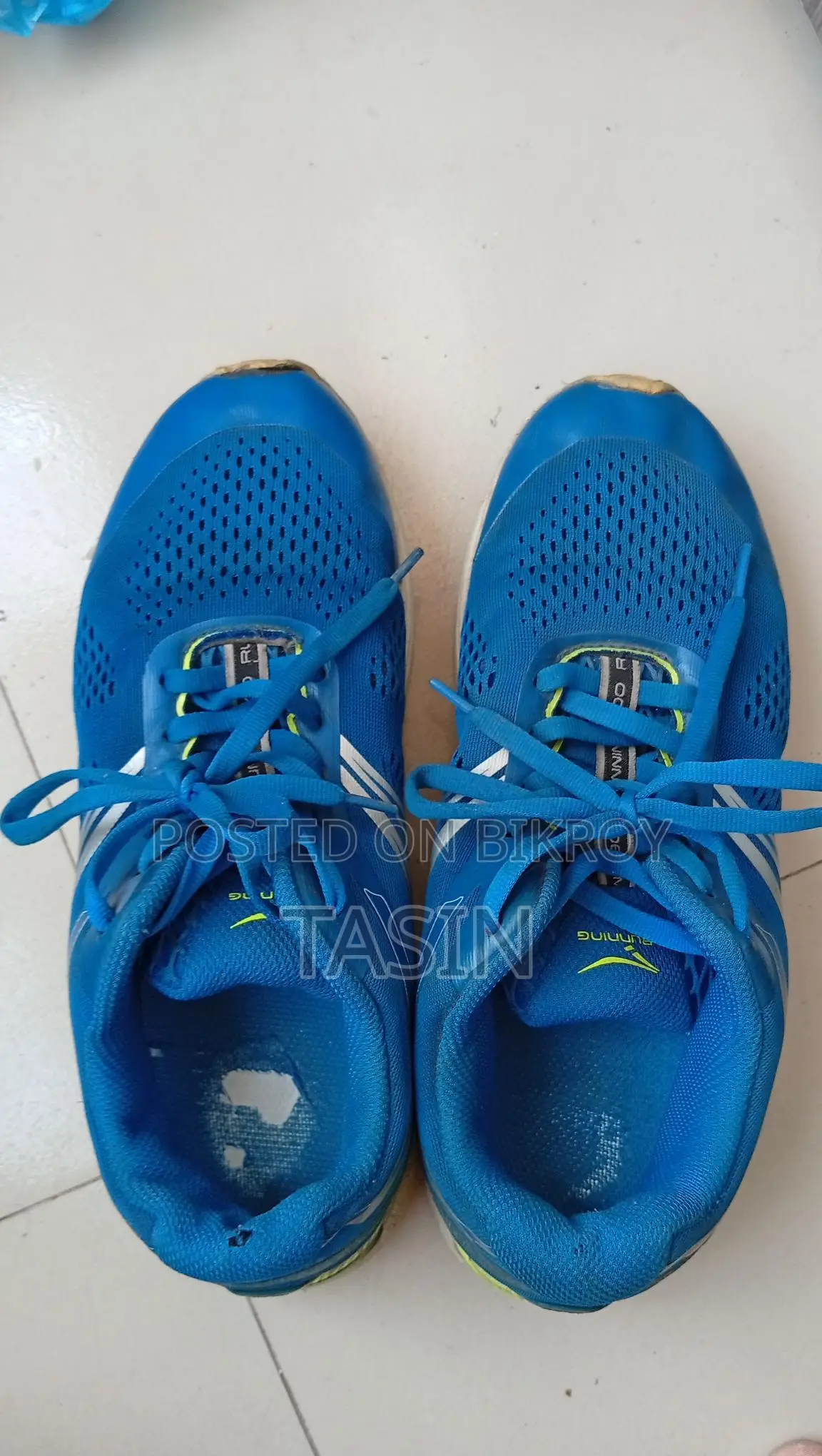 Sneakers for sale at a low price.