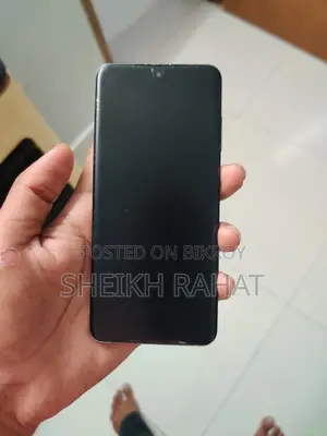 Samsung Galaxy S20 . (Used)