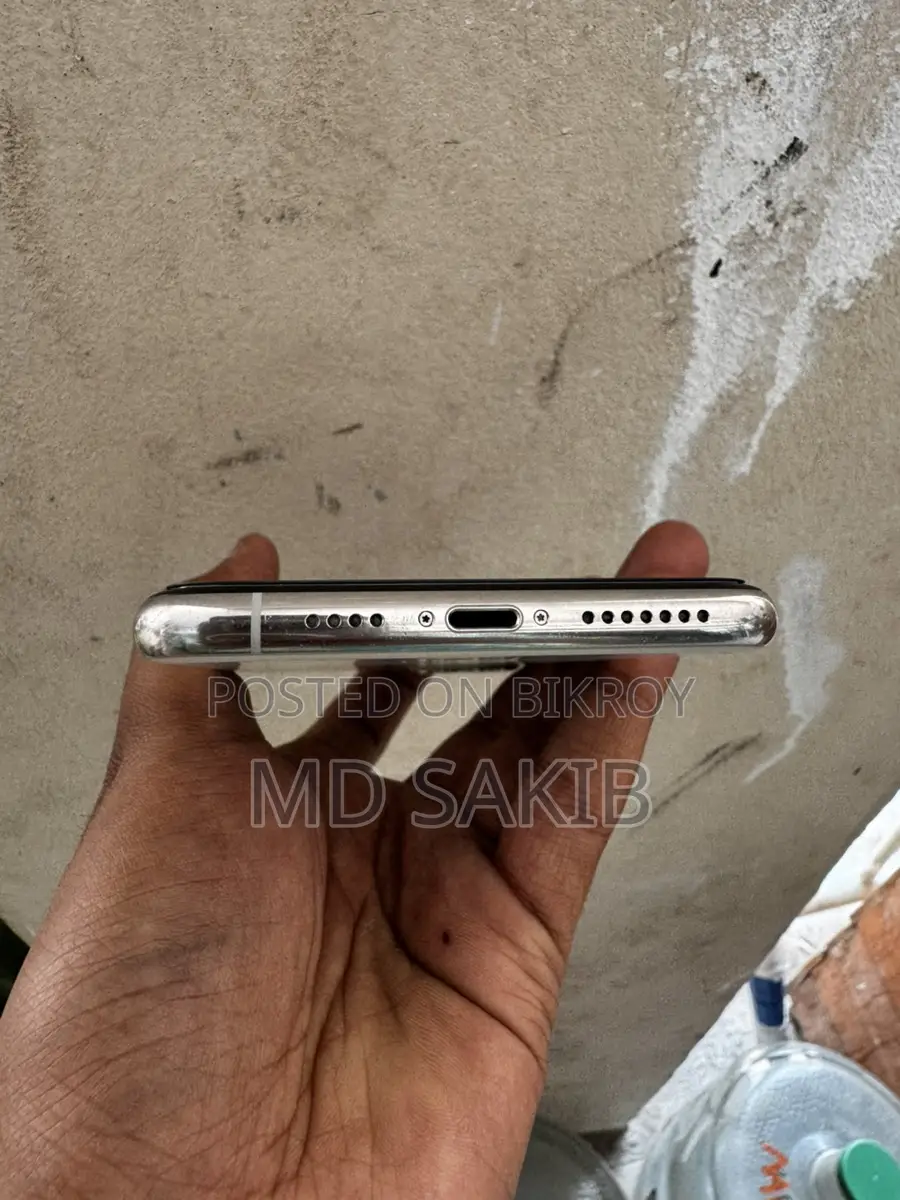 অ্যাপল আইফোন ১১ প্রো ম্যাক্স ৬৪ জিবি (ব্যবহৃত)