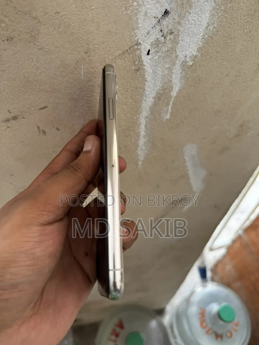 অ্যাপল আইফোন ১১ প্রো ম্যাক্স ৬৪ জিবি (ব্যবহৃত)