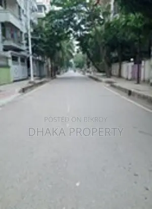 এভিনিউ সংলগ্ন ৭.৭৫ কাঠা পূর্বমুখী সেক্টর-৭