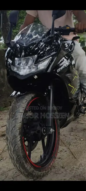 Suzuki Gixxer SF 2024