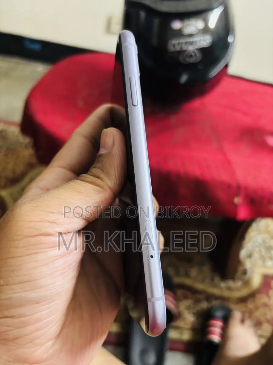 Apple iPhone 11 (Used)