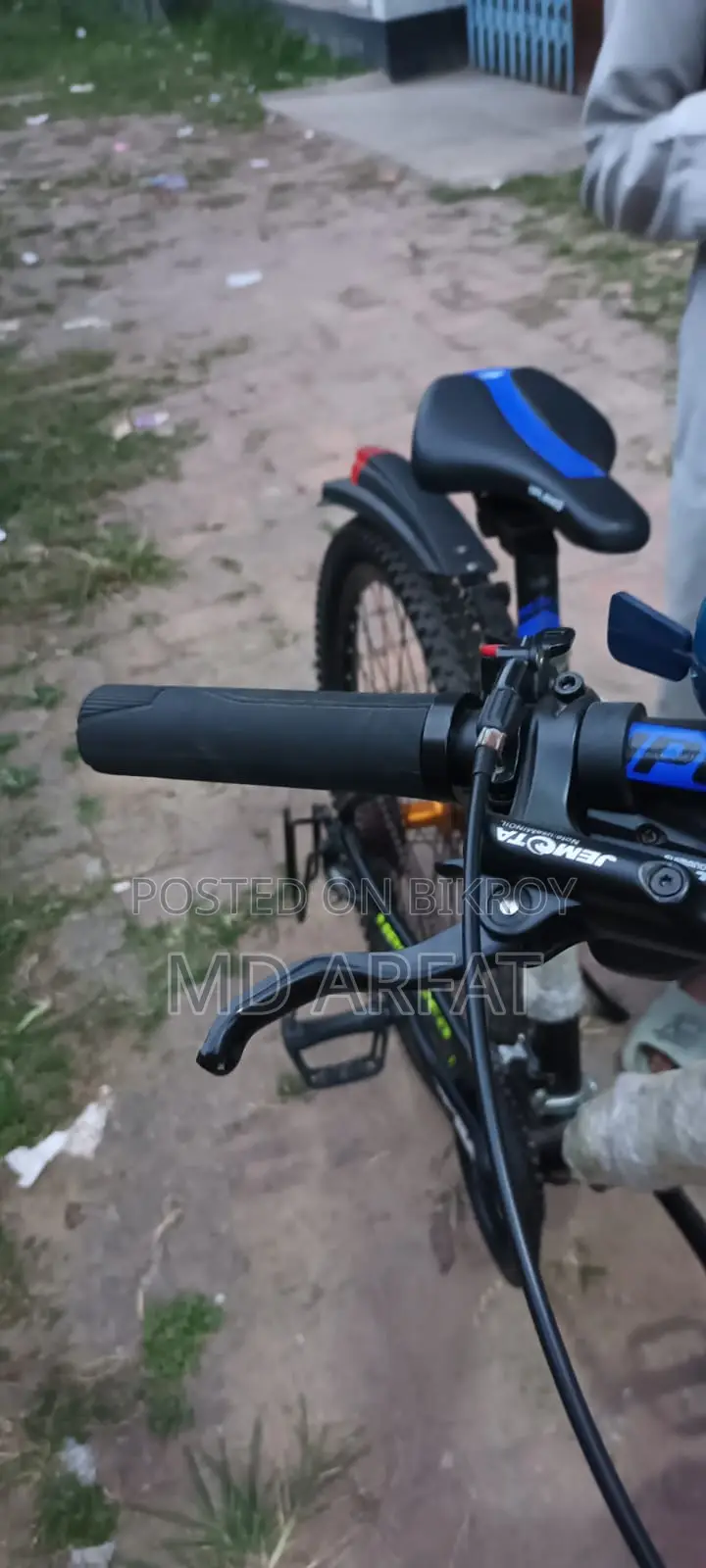 Bicycle is completely new, used for only a few days