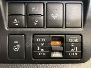 Toyota Esquire 2020